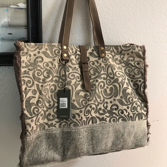 New MYRA bag weekender overnight upcycled cow print leather canvas beach diaper - Picture 2 of 15